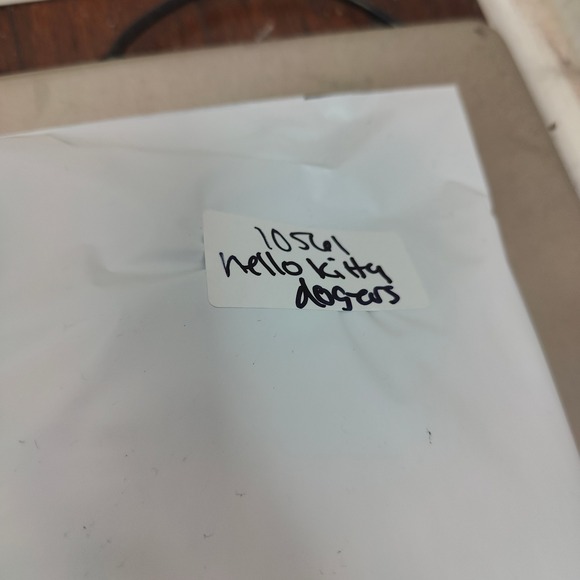 Hello Kitty LA Dodgers Graphic T-Shirt Size Small White Sanrio MLB Baseball Tee - Picture 11 of 11